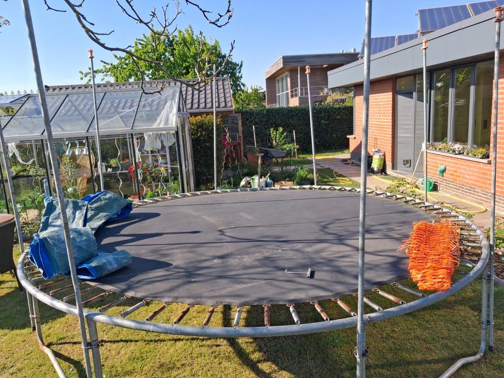 Trampoline 4m, Ophalen