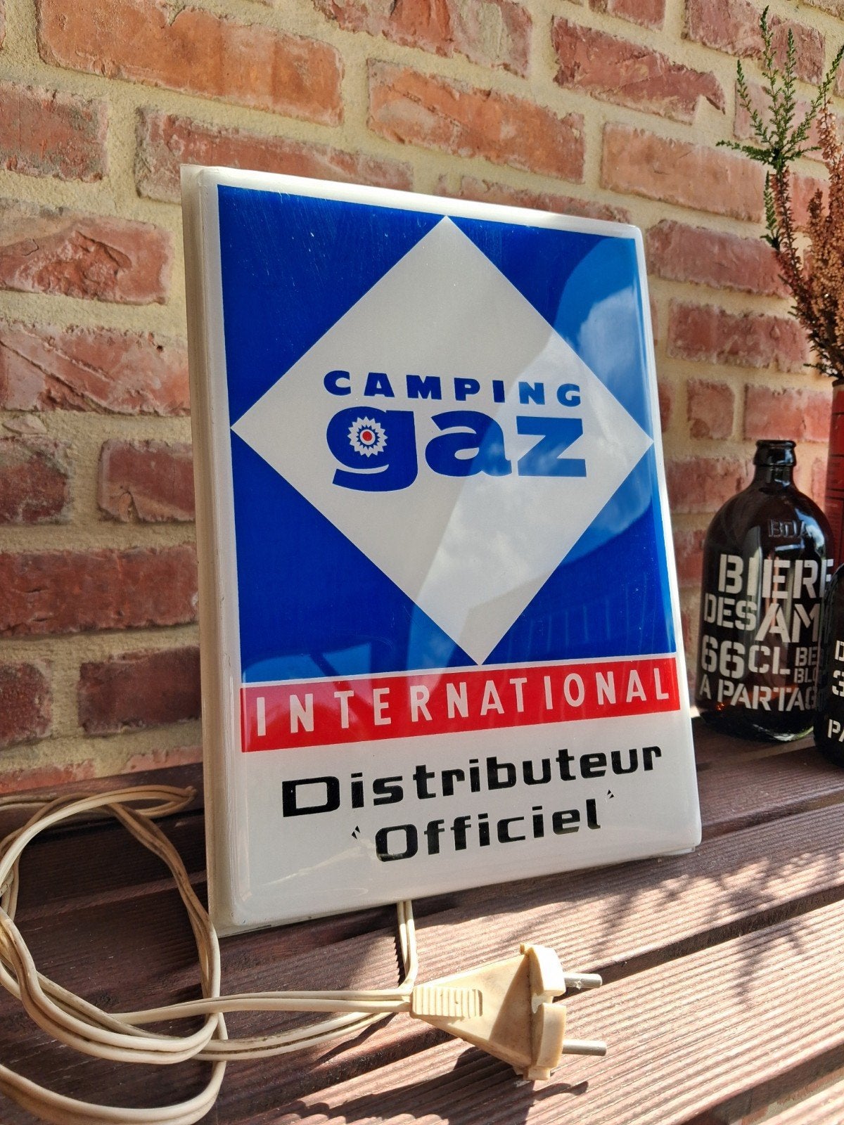 Lichtreclame camping gaz, Ophalen