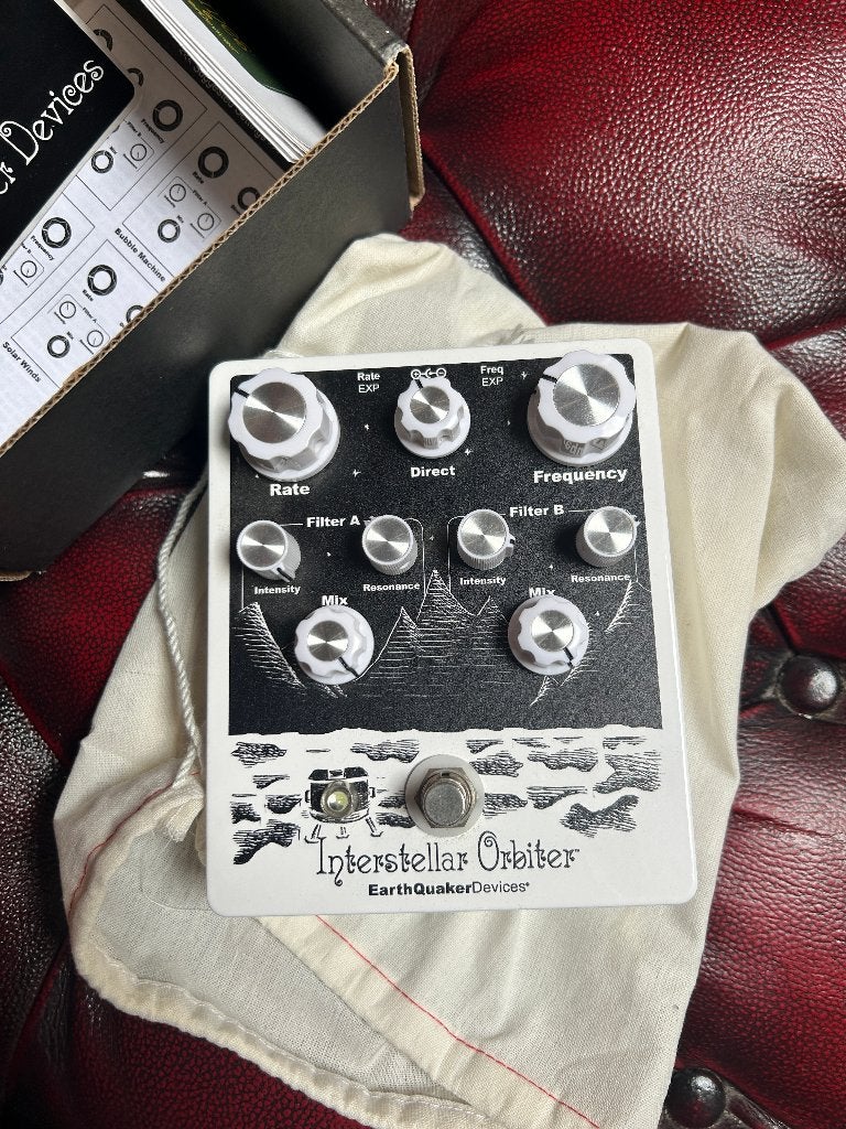 EarthQuaker Devices Interstellar Orbiter - zeldzaam!!!, Musique & Instruments, Effets, Enlèvement ou Envoi, Comme neuf, Multi-effet