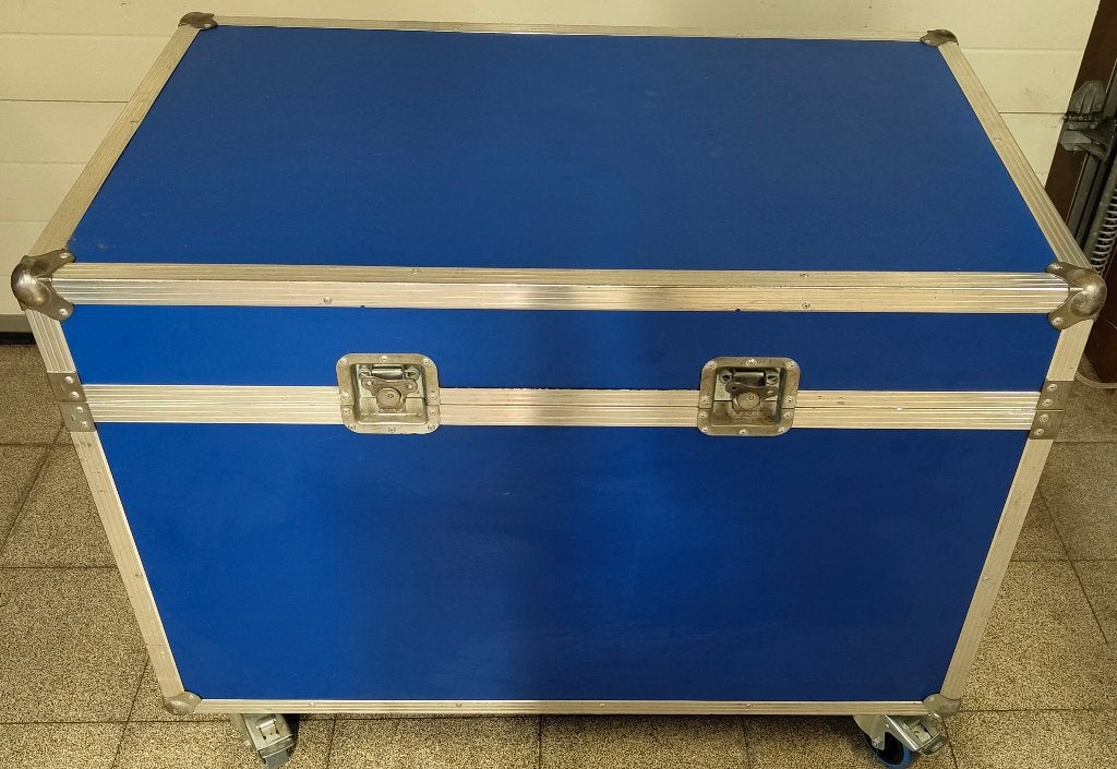 Pro flightcase in blauwe multiplex 10mm, Muziek en Instrumenten, Behuizingen en Koffers, Zo goed als nieuw, Flightcase, Ophalen