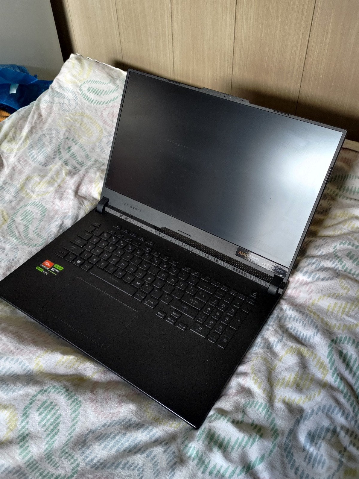 ROG Strix SCAR 17 X3D (2023) G733 - RTX 4080 & AMD 7945HX3D, Asus, 16 pouces ou plus, 32 GB ou plus, Enlèvement