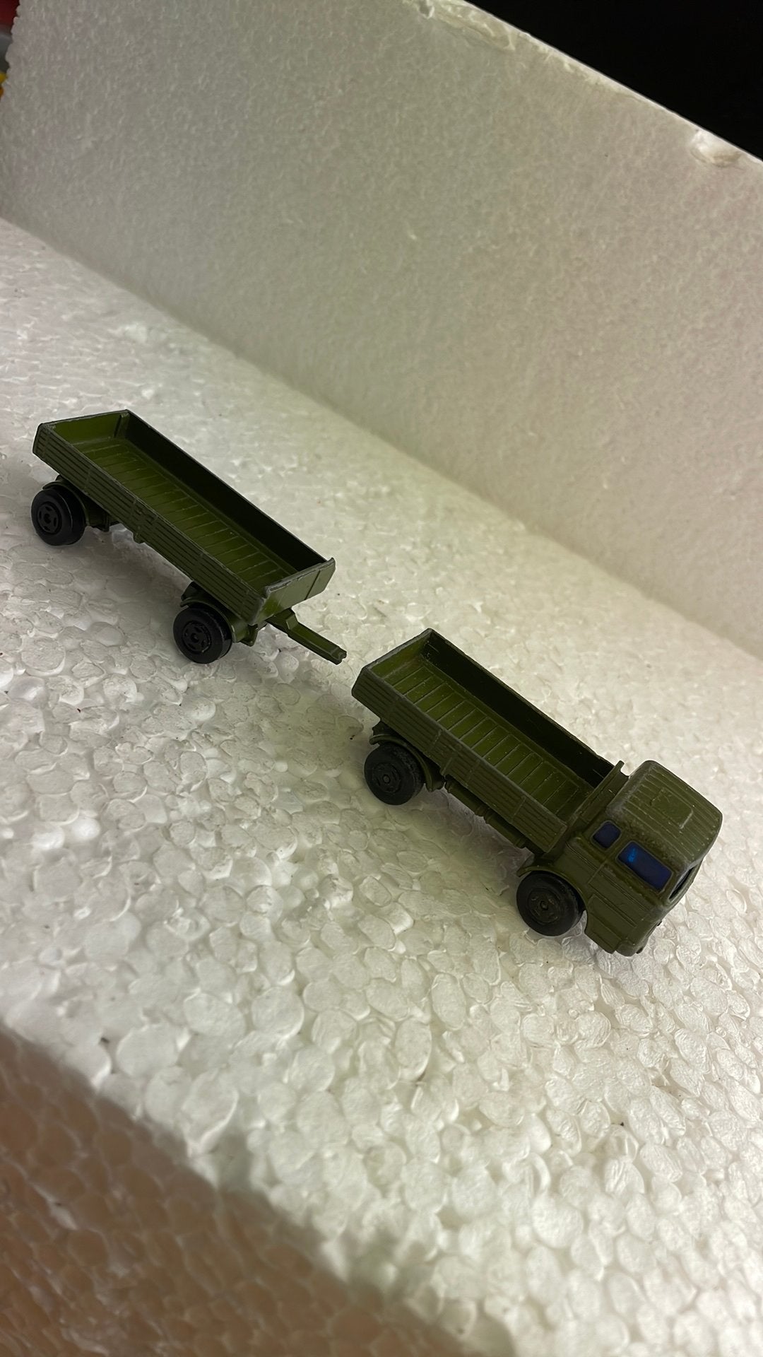 Matchbox Superfast Mercedes Truck & Trailer, Ophalen of Verzenden, Zo goed als nieuw, Matchbox
