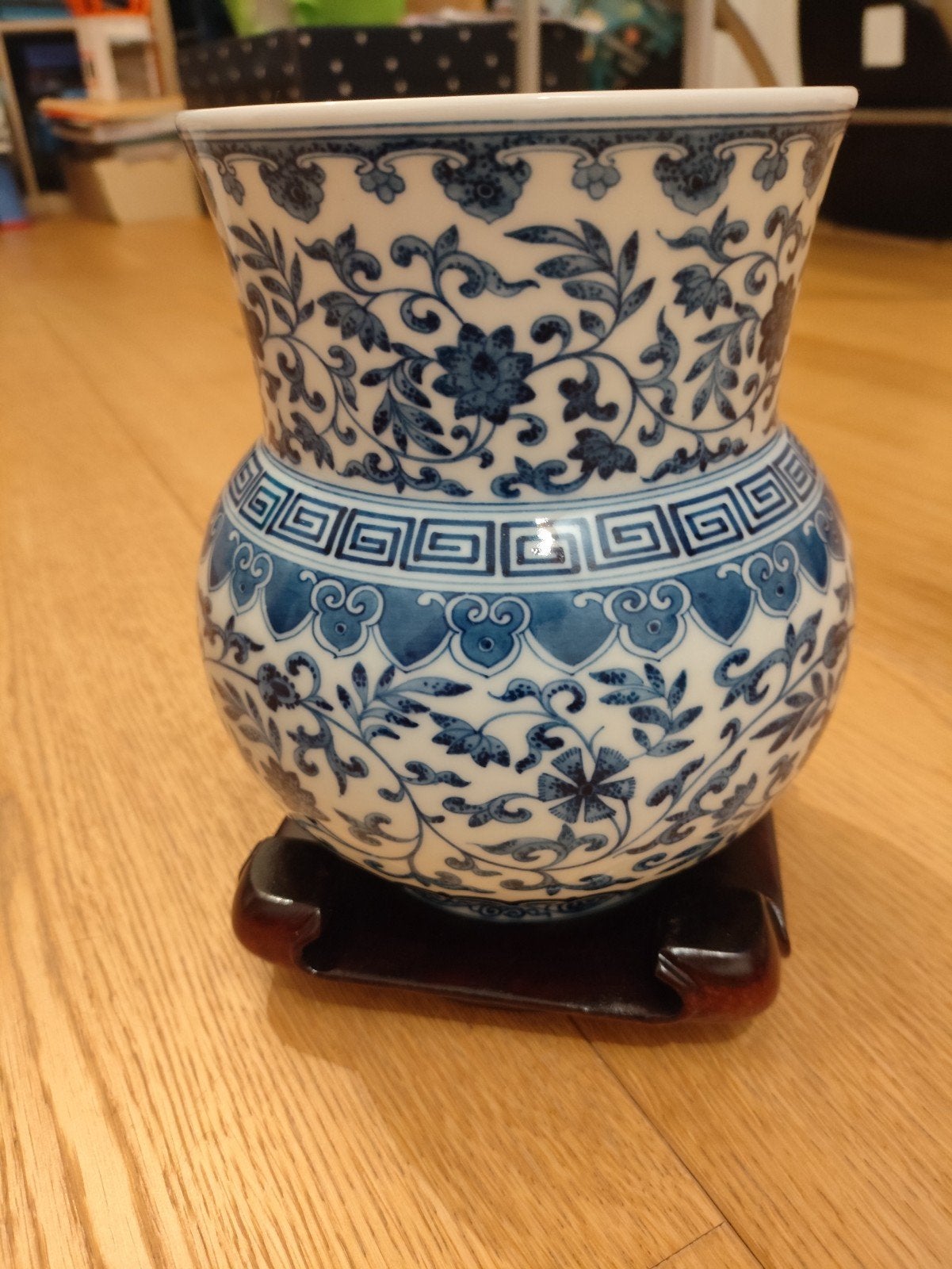 Très jolie vase en céramique chinois motivé bleu blanc, Antiquités & Art, Enlèvement