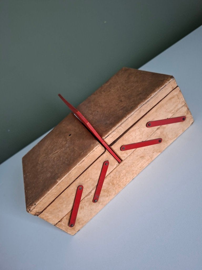 te restaureren vintage naaibakje, Enlèvement ou Envoi, Utilisé, Broderies à la main, Autres types