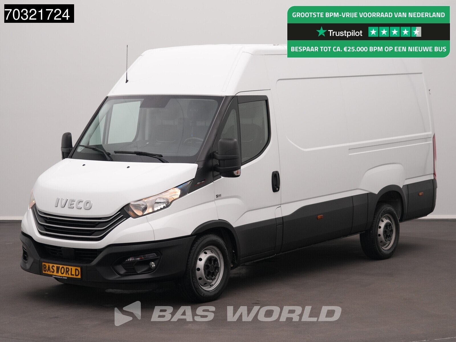 Iveco Daily 35S18 3.0L L2H2 180PK Navi Airco Cruise Camera 3, Auto's, Stof, Gebruikt, Euro 6, 4 cilinders