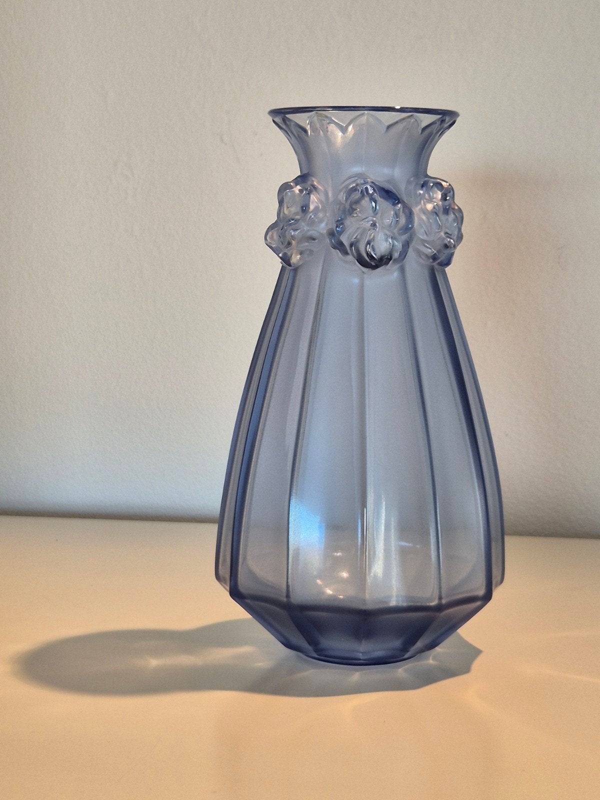 Vase Oeillets en cristal Lalique, Enlèvement ou Envoi