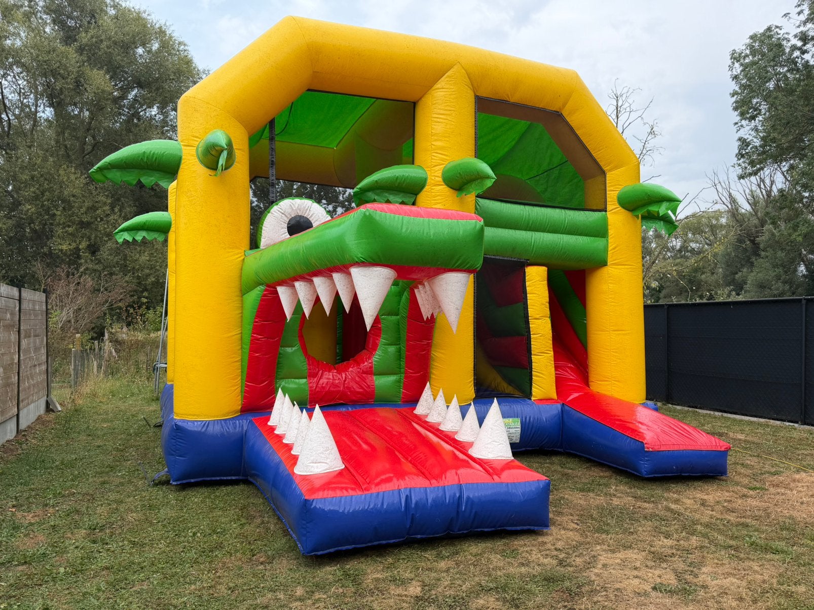 Overdekt springkasteel ‘krokodil’, Ophalen