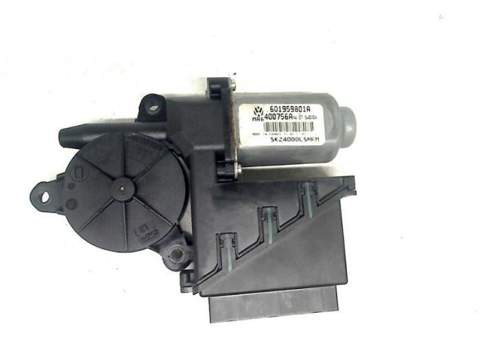 Moteur de vitre portière d'un Volkswagen Polo, Volkswagen, -, 3 mois de garantie, Utilisé