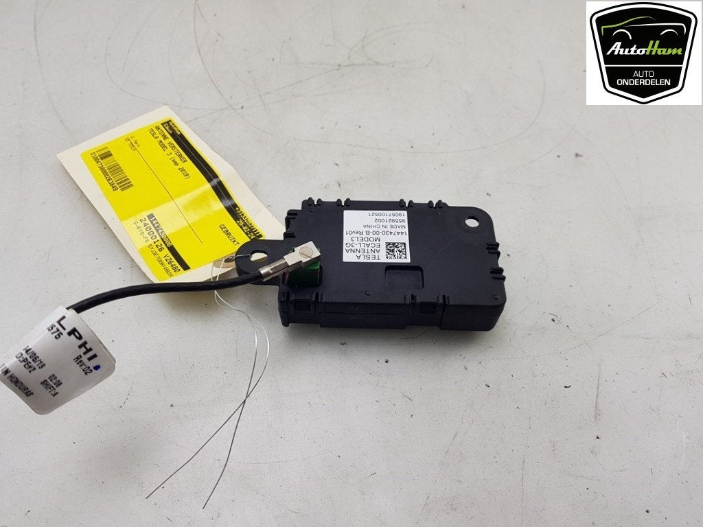 AMPLIFICATEUR D'ANTENNE Tesla Model 3 (|144743000B|), Germany_Sales@tesla.com, Utilisé, Autres marques automobiles, Ludwig-Prandtl-Straße 27 - 29
12526  Berlin, DE