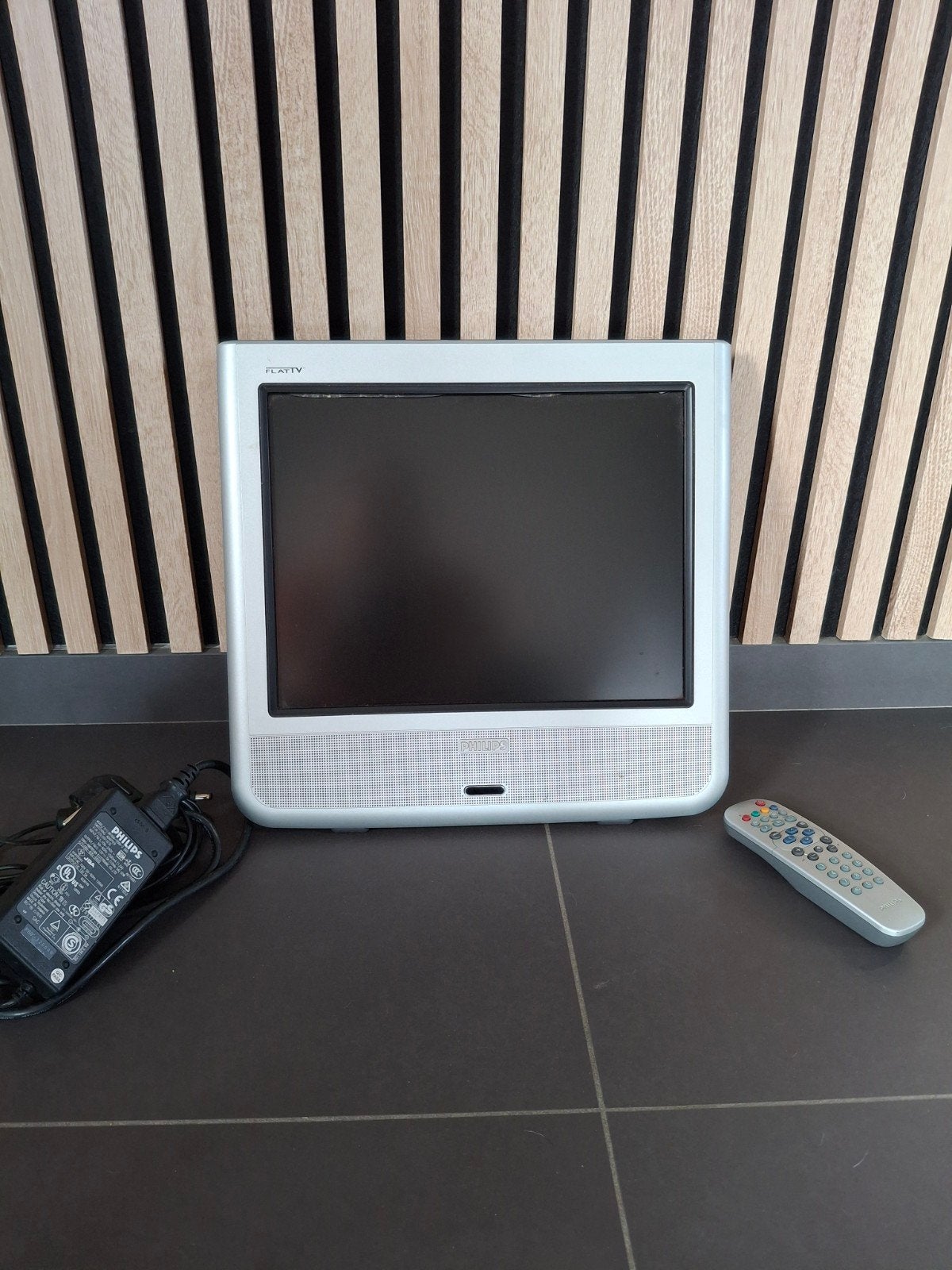 tv philips camping car, Ophalen of Verzenden, Gebruikt