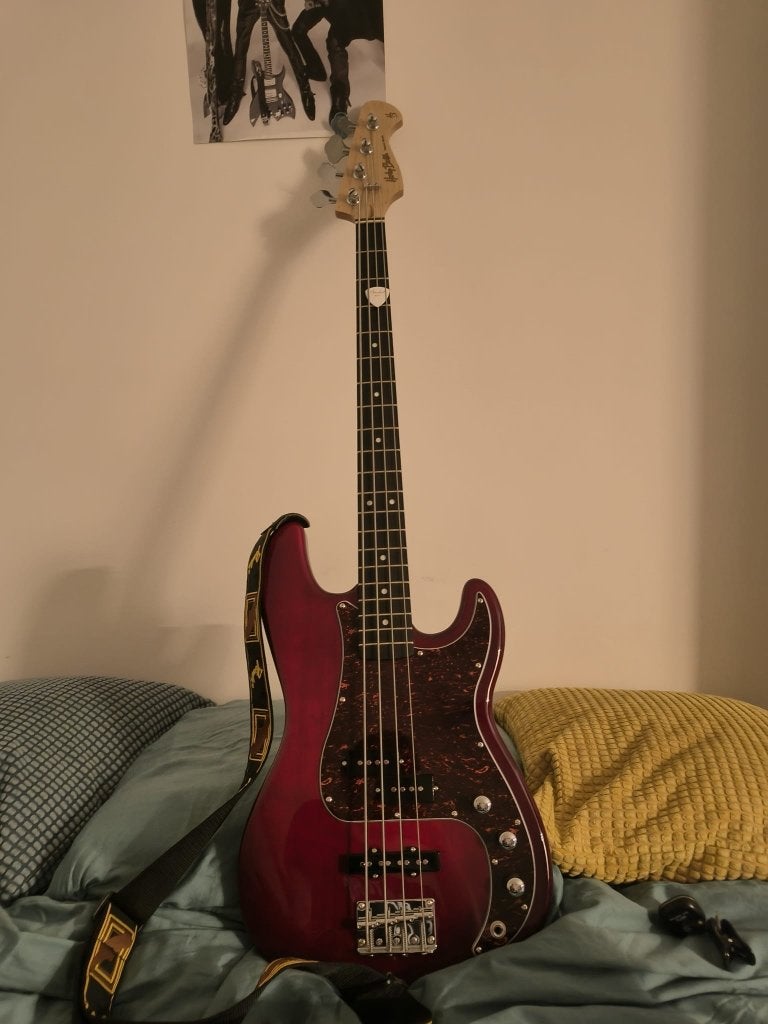 Harley Benton Bass, Musique & Instruments, Instruments à corde | Guitares | Basses, Enlèvement, Neuf, Électrique