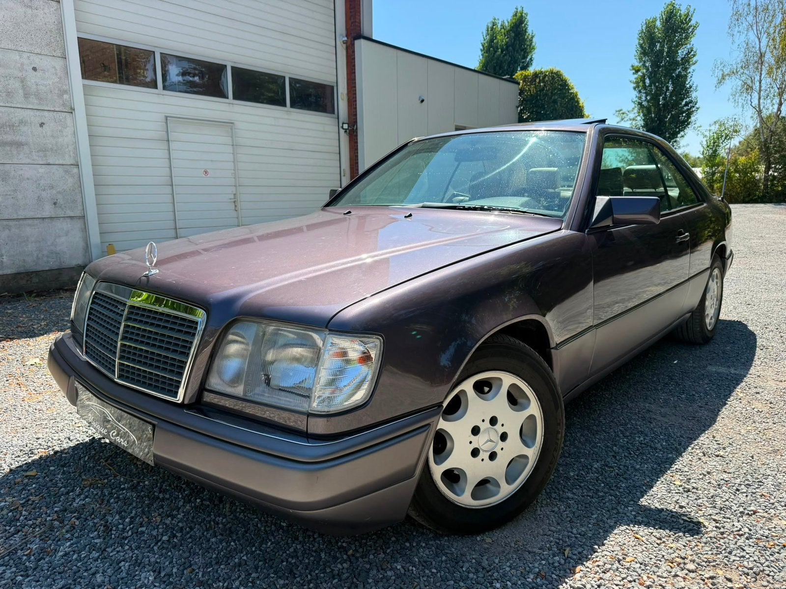 Mercedes 230CE Coupé Oldtimer 1990 - Airco - Dak - Manueel, Auto's, Mercedes-Benz, Airconditioning, Bedrijf, Handgeschakeld, 200-Serie