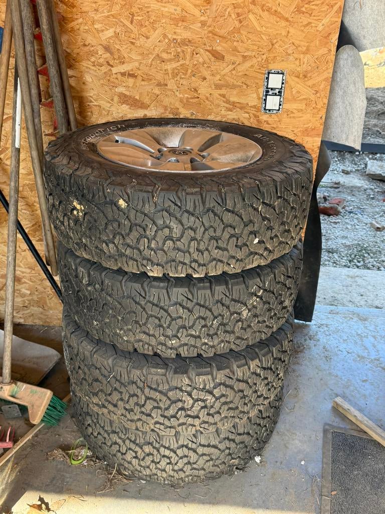 BFGoodrich All-Terrain banden originele Toyota velgen, Ophalen of Verzenden, Band(en)