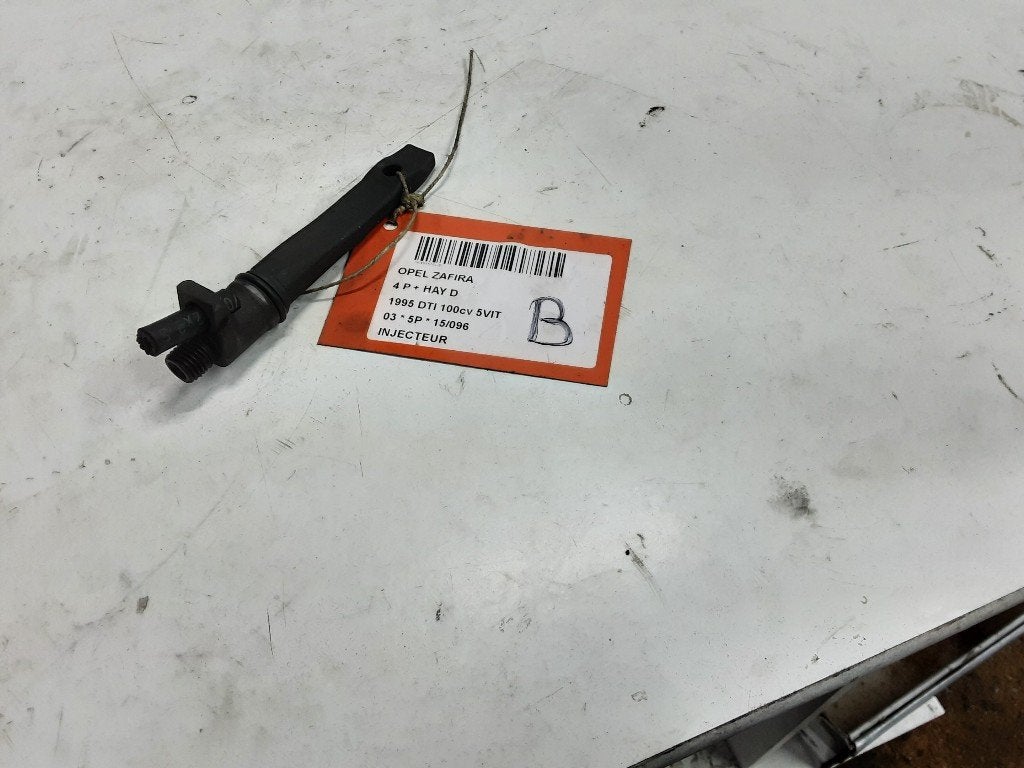 INJECTOR BRANDSTOF Opel Zafira (F75) (01-1998/07-2005), Auto-onderdelen, Gebruikt, Opel, Opel Automobile GmbH, Kontakt-opel@opel.com