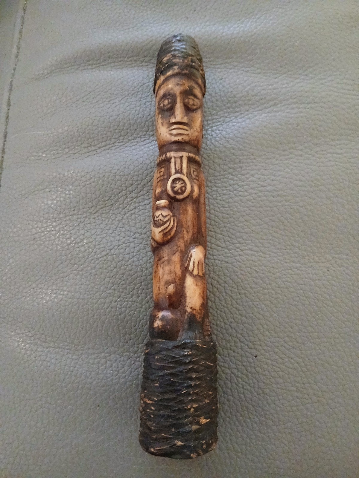 Afrikaanse kunst uit de 20ste eeuw, Fait main, Religion, Enlèvement, 20 - 50 cm