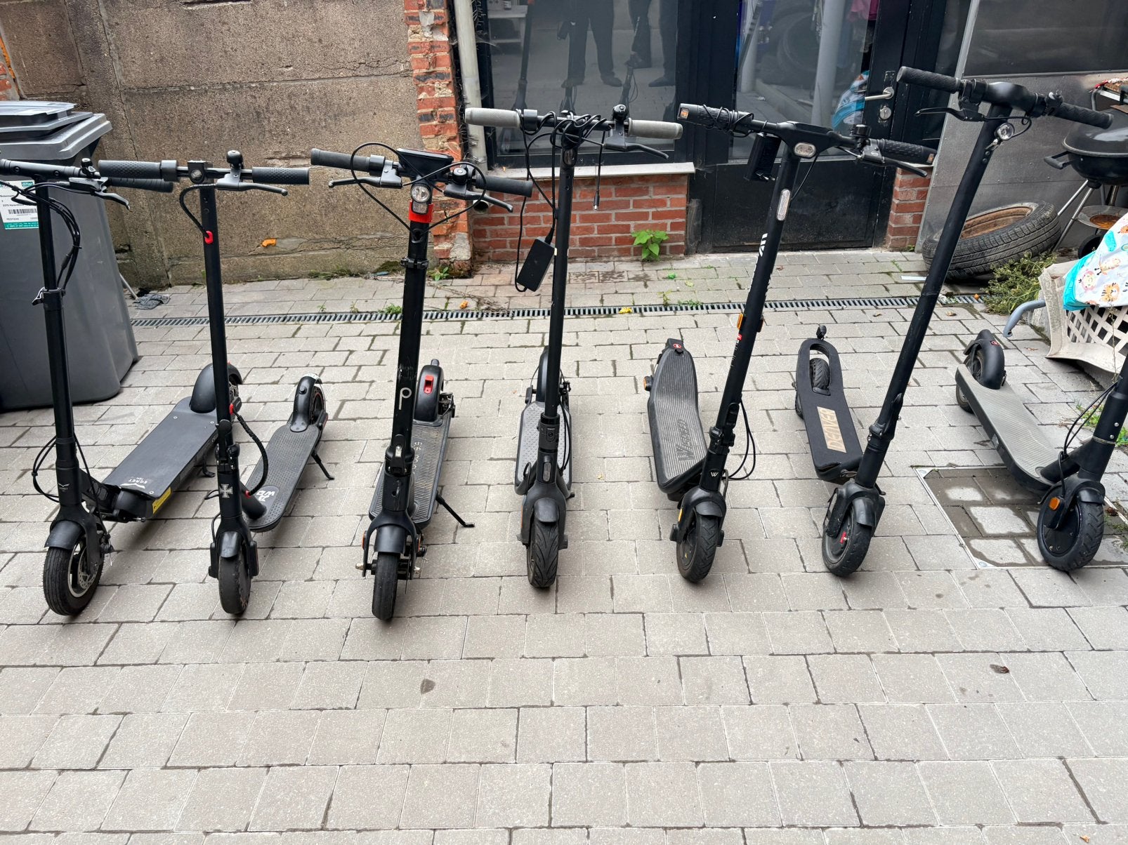 Partij elektrische steppen 7 stuks 6 werkend 1 gaat niet aan, Enlèvement, Comme neuf