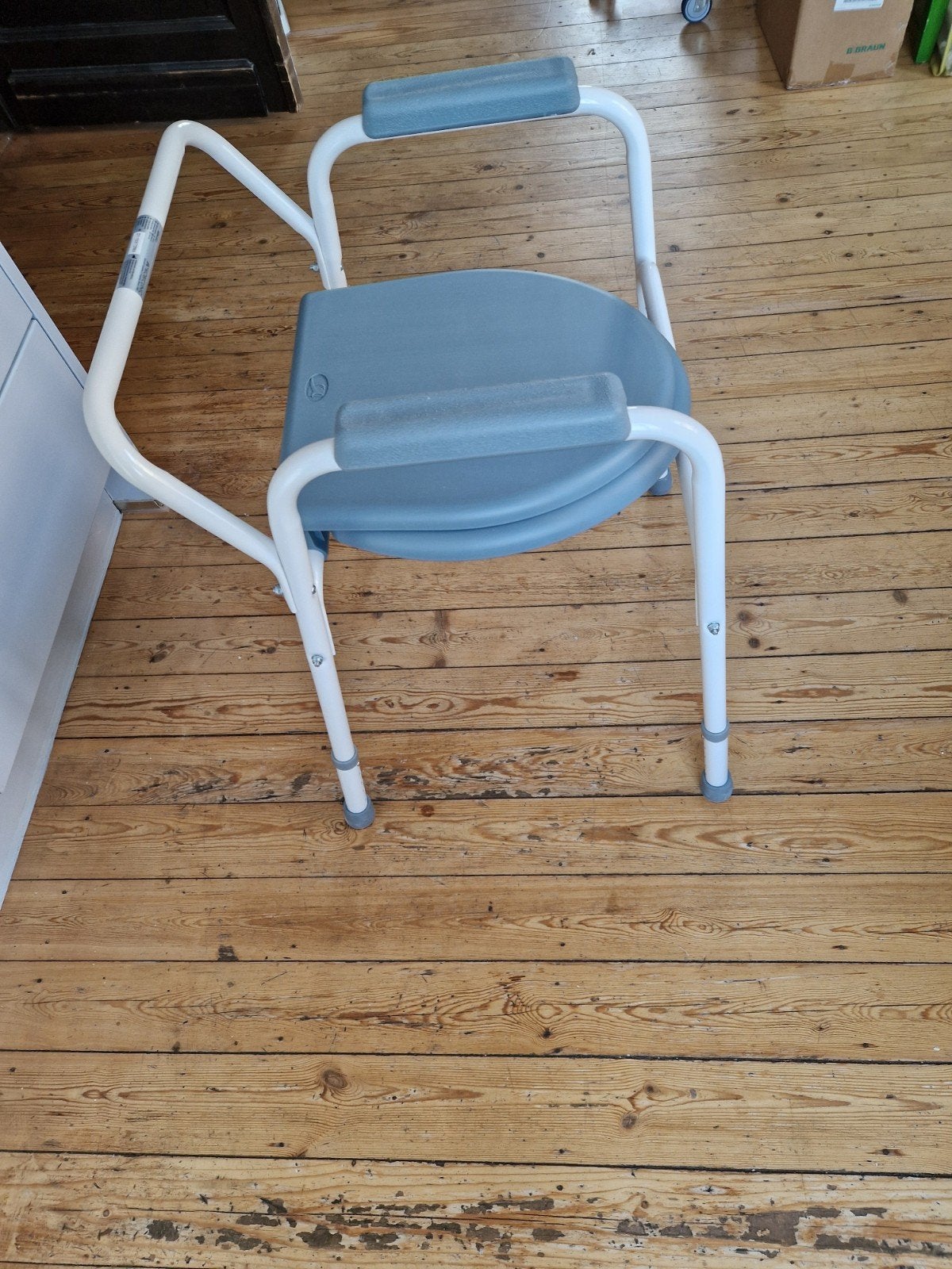 chaise percée, Ophalen, Nieuw