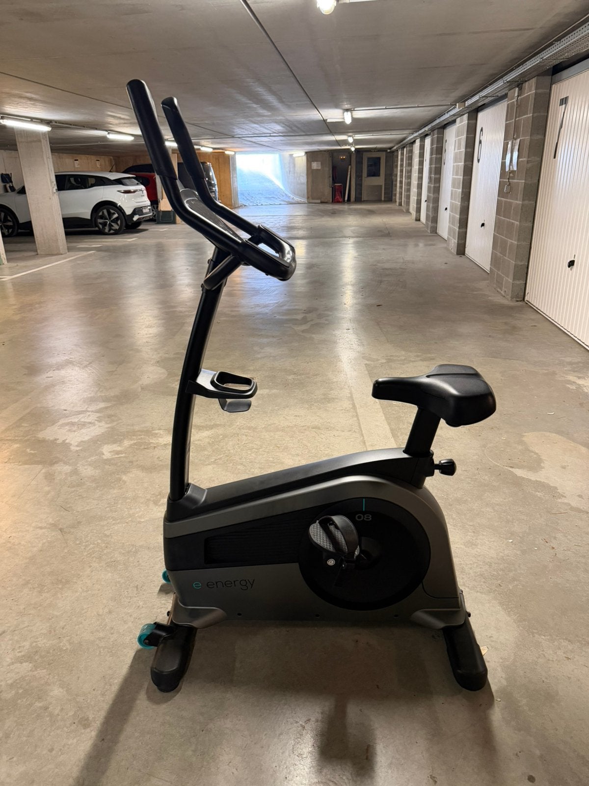 Hometrainer, Sport en Fitness, Fitnessapparatuur, Ophalen, Gebruikt, Benen, Hometrainer