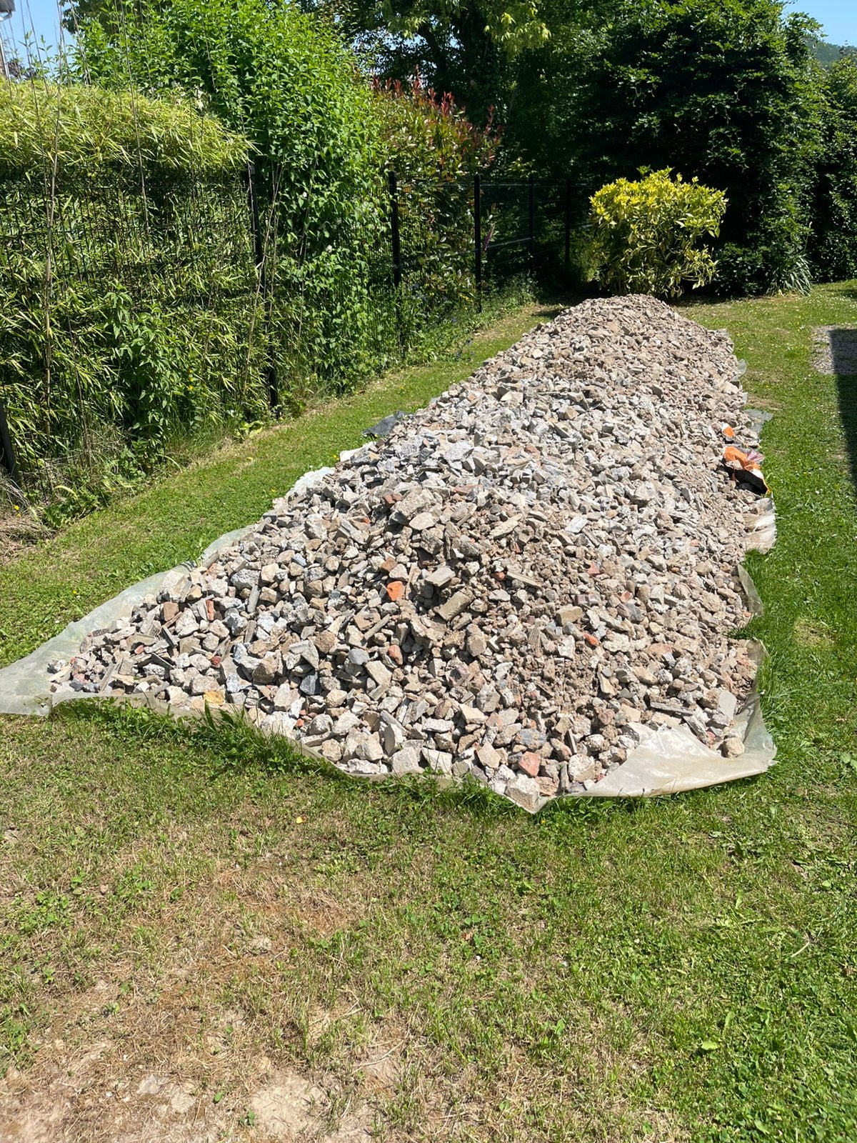 Béton Concassés/Briquaillons/Pierrailles/Bricaillons, Enlèvement, Utilisé, Autres matériaux, Multi couleur