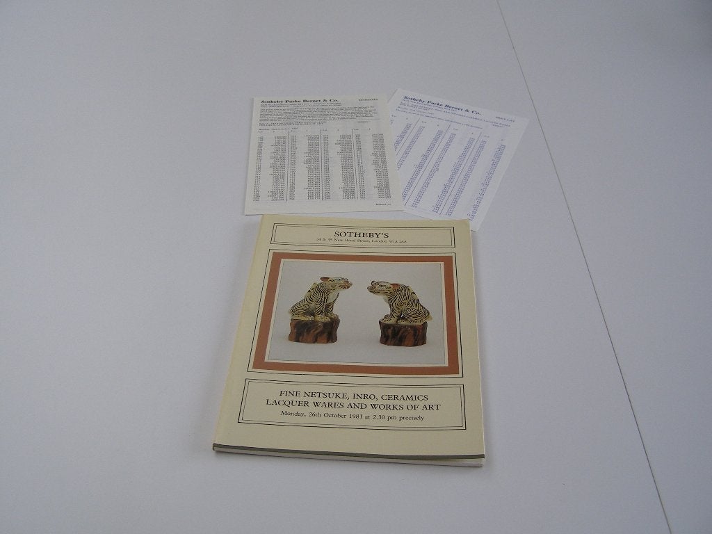 Sotheby's Fine Netsuke inro ceramic lacquer wares&works '81, Enlèvement ou Envoi, Comme neuf, Autres sujets/thèmes, Sotheby’s London