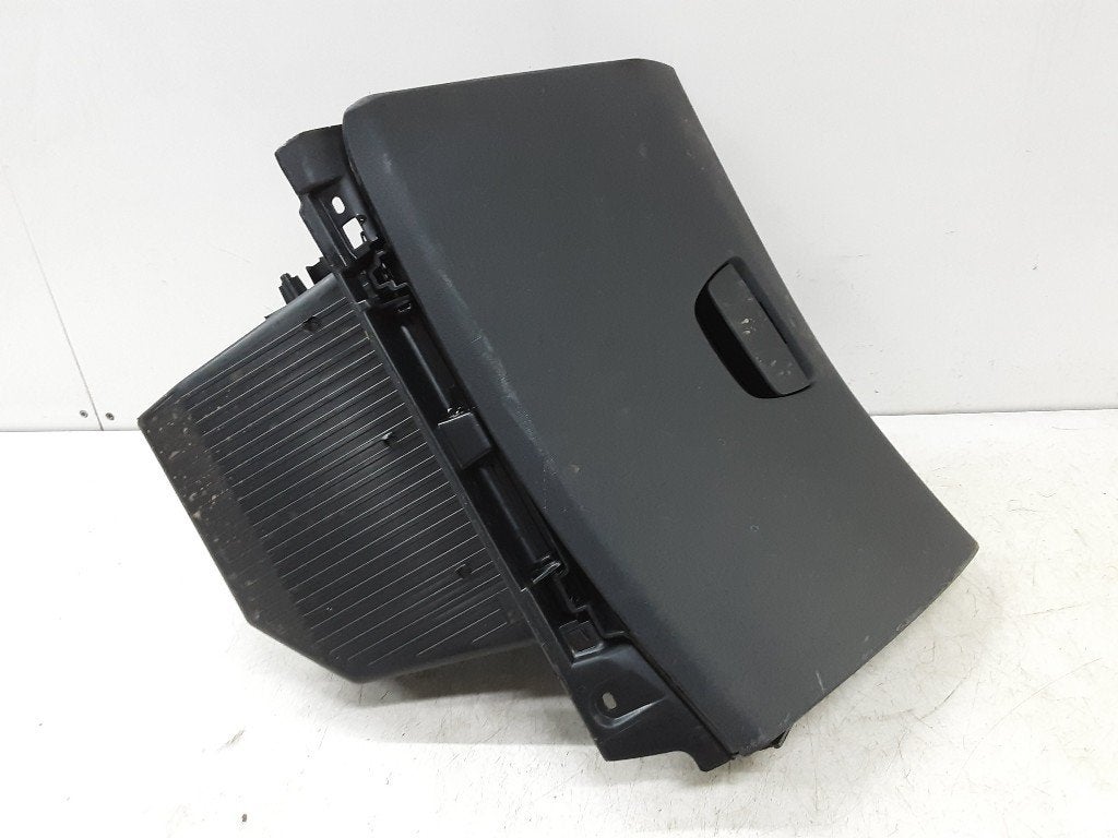 BOITE A GANTS Peugeot 208 I (CA / CC / CK / CL), Kontakt-peugeot@peugeot.com, Utilisé, Peugeot Deutschland GmbH, Bahnhofsplatz
65423  Rüsselsheim, DE