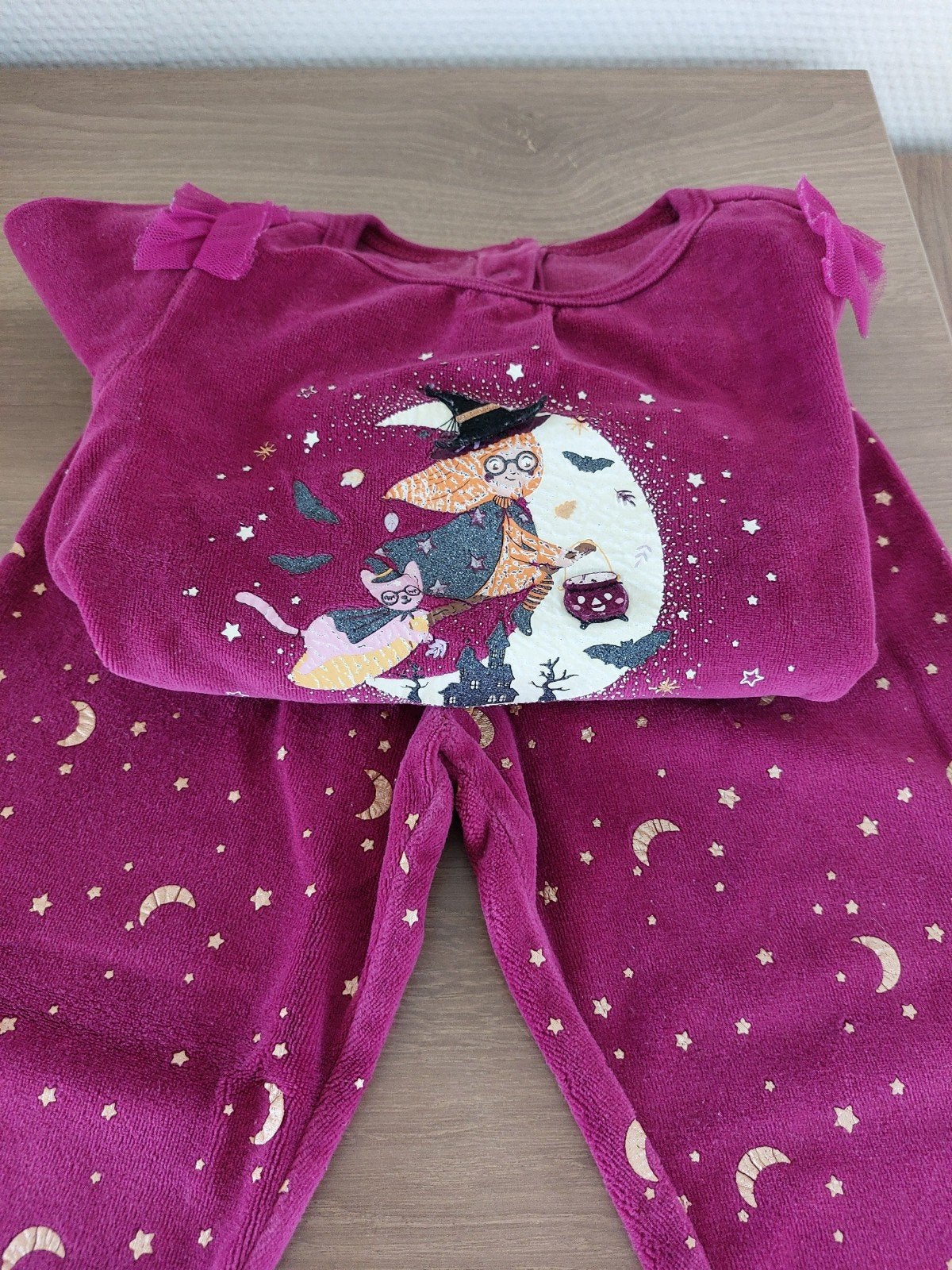 pyjama taille 2 ans., Enlèvement