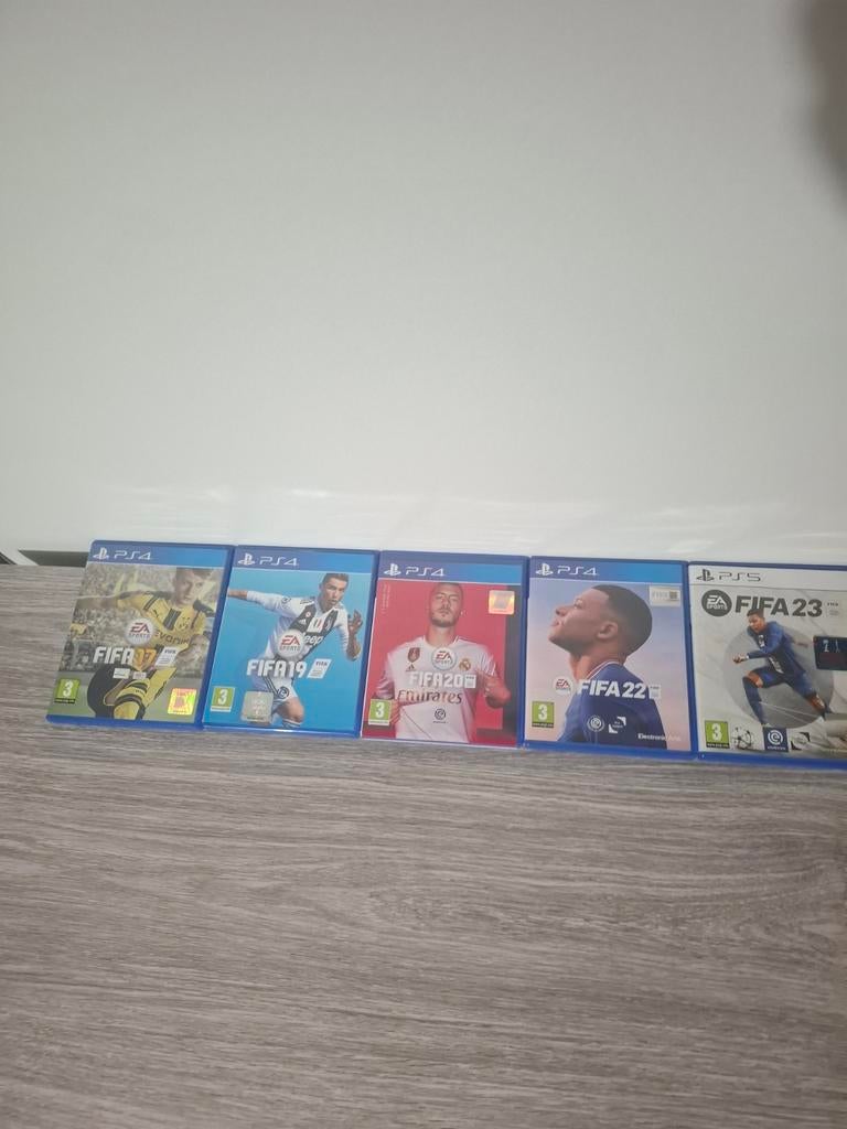 FIFA, Hobby & Loisirs créatifs, Enlèvement ou Envoi