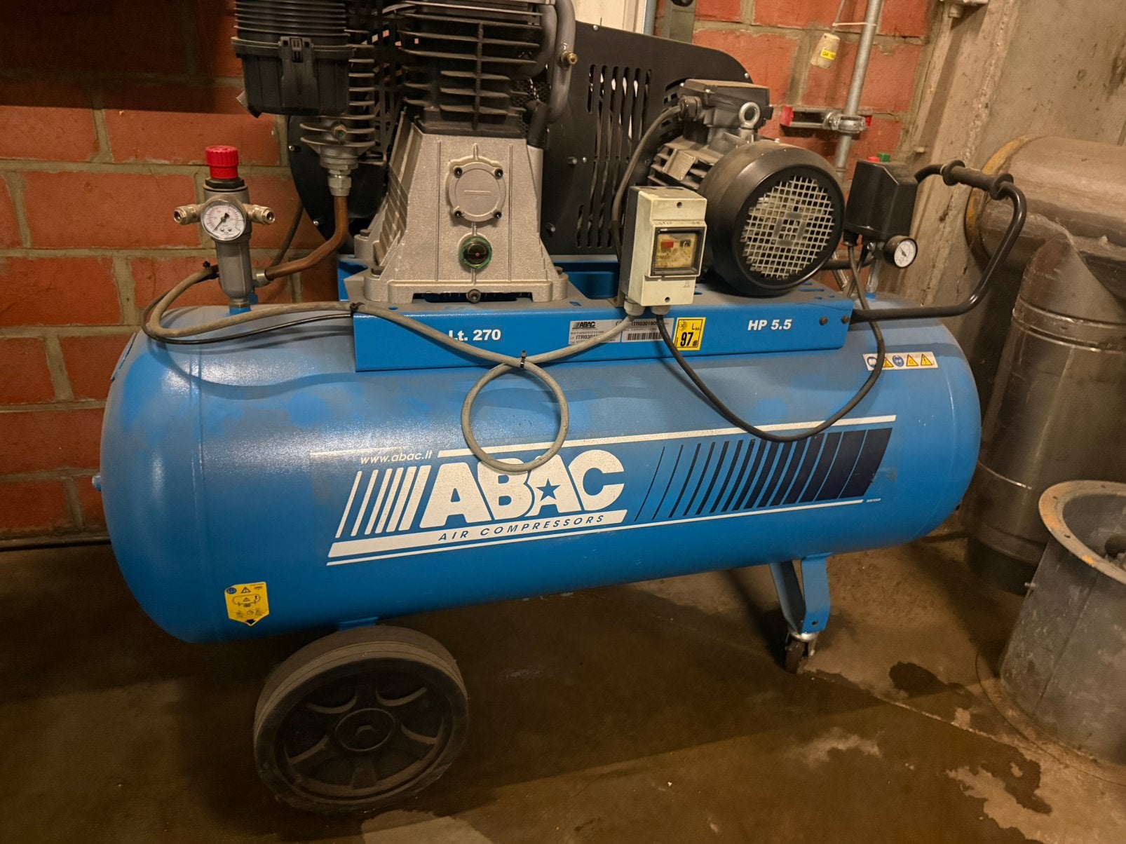 Compressor met twee zuigers ABAC PRO B6000 270 CT5.5 | 11BAR, Doe-het-zelf en Bouw, Ophalen, Zo goed als nieuw