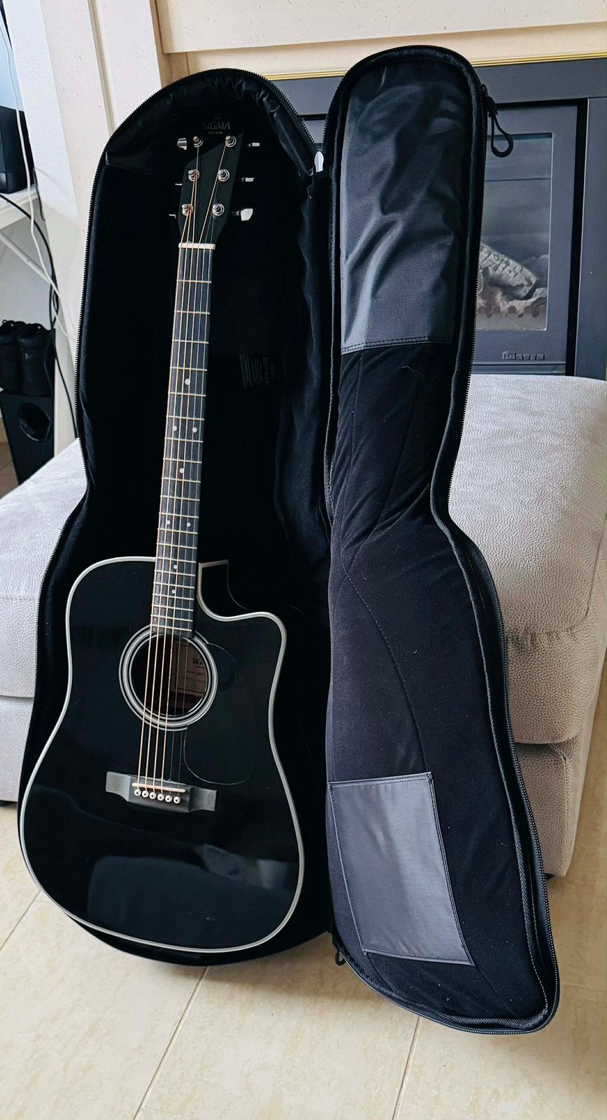 Gitaar sigma, Enlèvement, Comme neuf