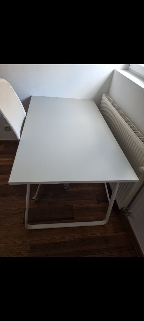 Bureau/table IKEA HUVUDSPELARE, Maison & Meubles, Bureaux, Bureau d'ordinateur, Goulotte de câbles, Comme neuf, Enlèvement