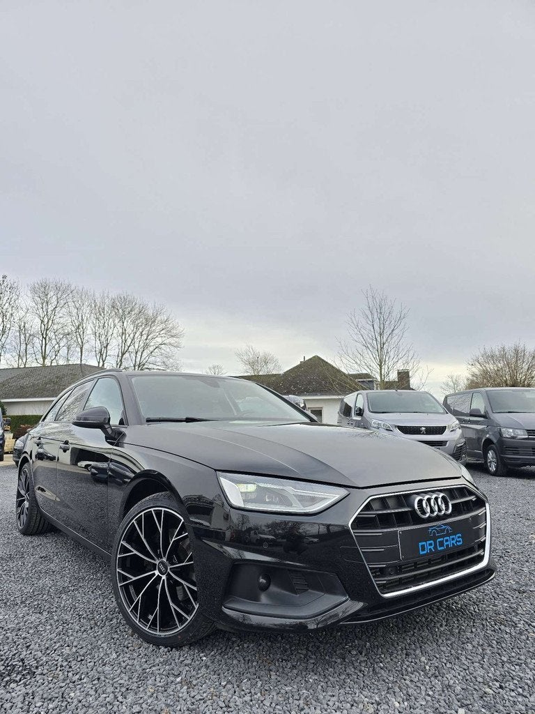 Audi A4 35 TFSI Business Edition Attraction S tronic, Autos, Système audio, Achat, Entreprise, 5 portes