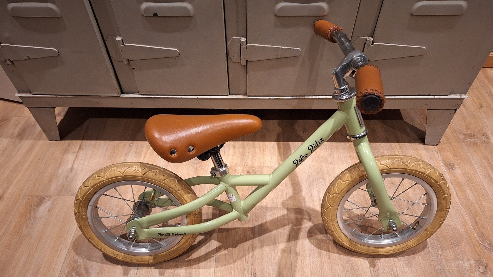 loopfiets "retro rider" 12 inch, Ophalen, Zo goed als nieuw, Loopfiets