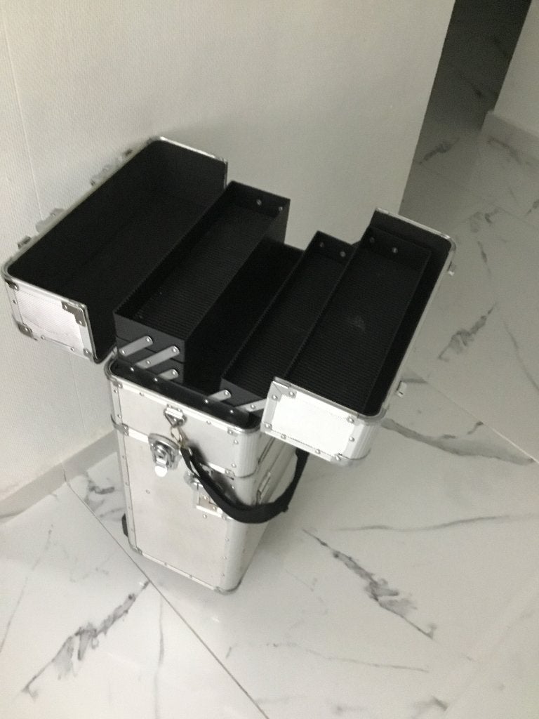 Koffer: kapper koffer in aluminium made in Europa, Wieltjes, Gebruikt, 45 tot 55 cm, Ophalen of Verzenden