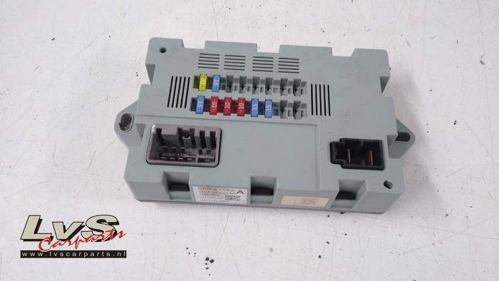 Boîte à fusibles d'un Landrover Discovery Sport L550, Autos : Pièces & Accessoires, Land Rover, -, 3 mois de garantie, Utilisé