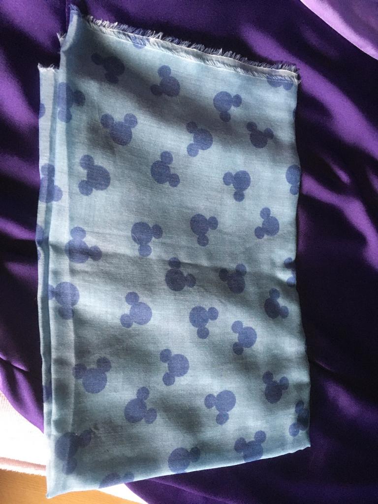 Dames sjaaltje Mickey mouse nieuw, Vêtements | Femmes, Bonnets, Écharpes & Gants, Enlèvement, Neuf