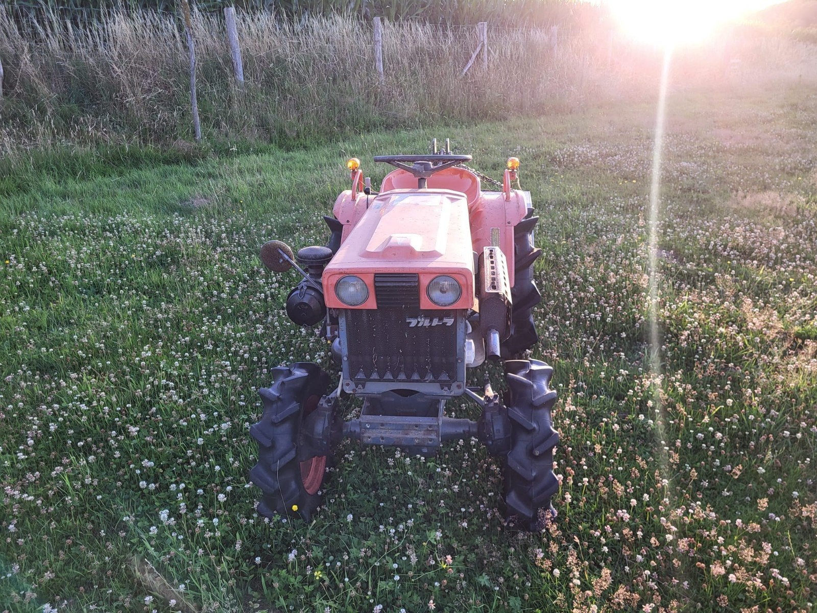 Kubota B7000 + weidebloter (1meter), Enlèvement, Utilisé, Autres marques