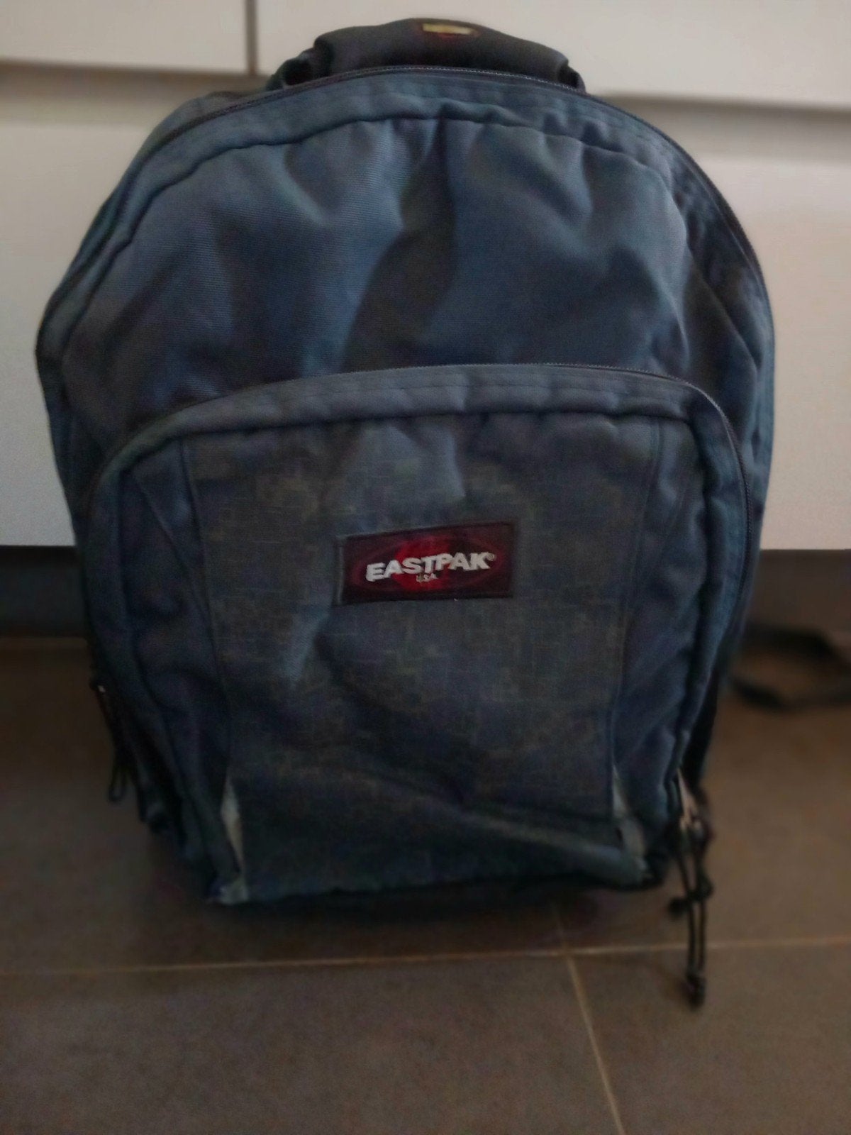 Eastpak spacieux -> 8€, Bijoux, Sacs & Beauté, Enlèvement, Comme neuf, Bleu, Sac à dos