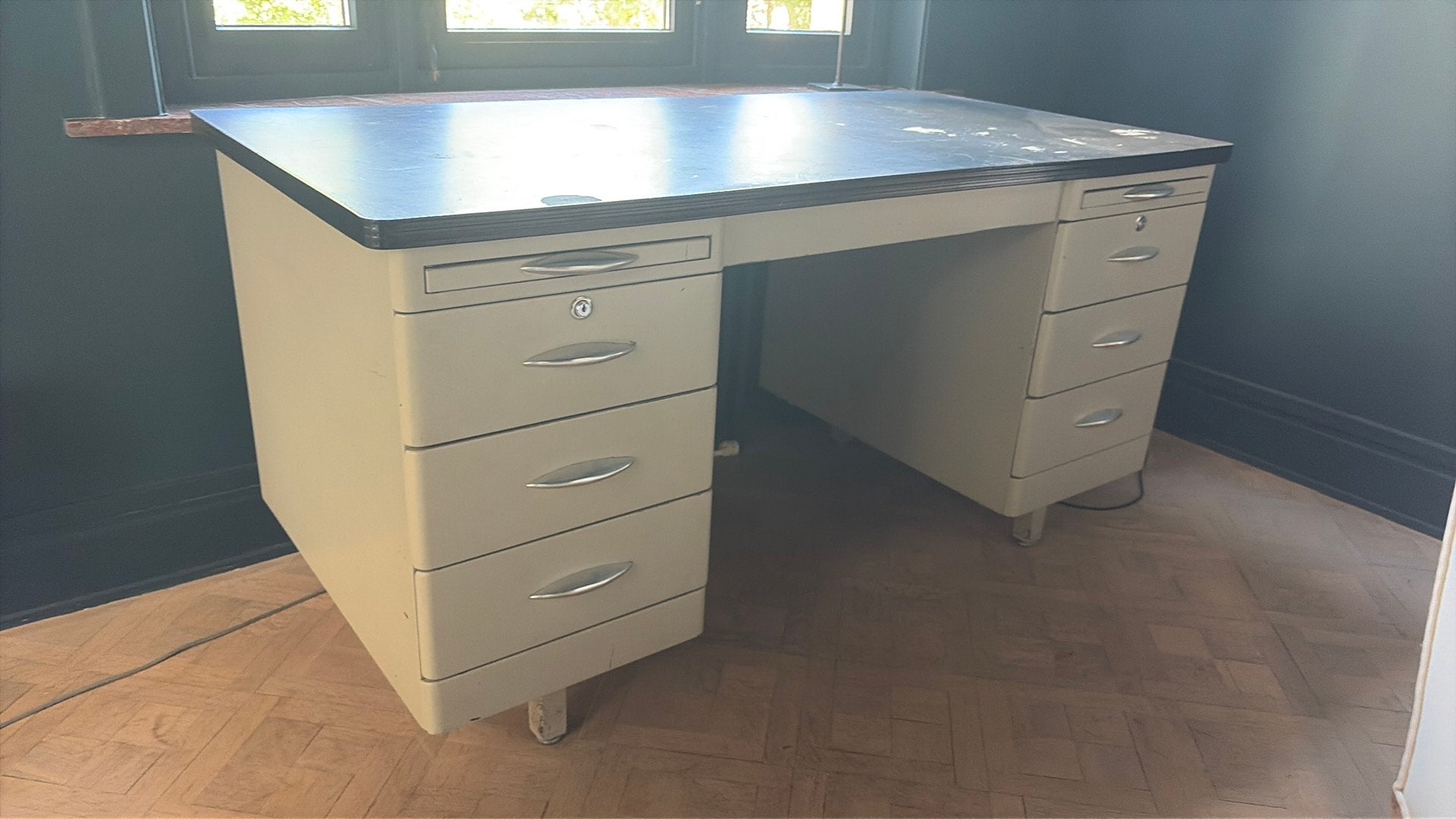 Bureau en acier, Autres marques, Autres types, 76 cm, Métal