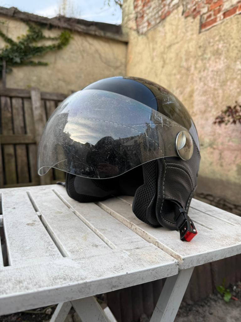 Helm, Fietsen en Brommers, Brommerhelmen, Ophalen, Zo goed als nieuw