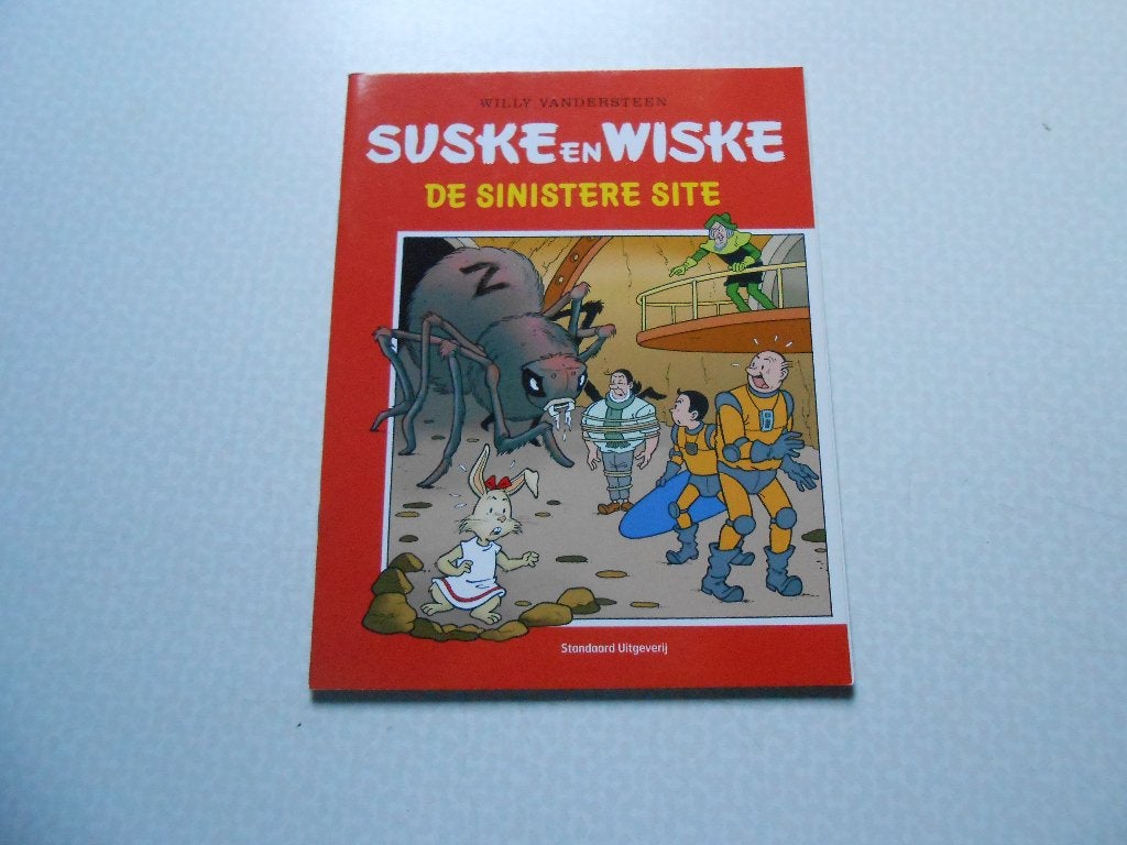 suske en wiske De sinistere site 2005  1 ste druk., Willy Vandersteen, Eén stripboek, Ophalen of Verzenden, Zo goed als nieuw