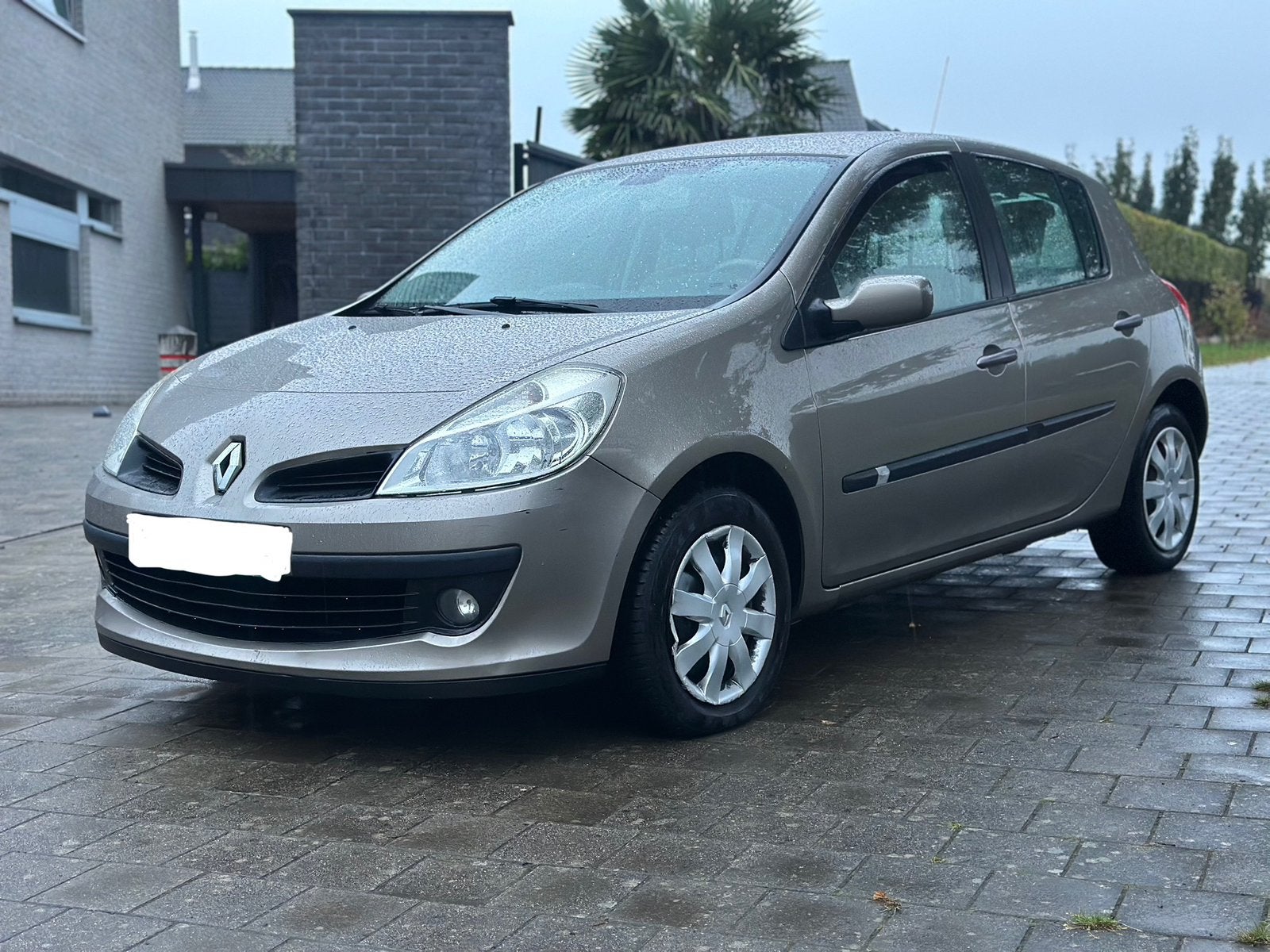 RENAULT CLIO 1.6 ESSENCE BOITE AUTO - 2009 - AIRCO -131000KM, Autos, Renault, Achat, Beige, Beige, 5 portes