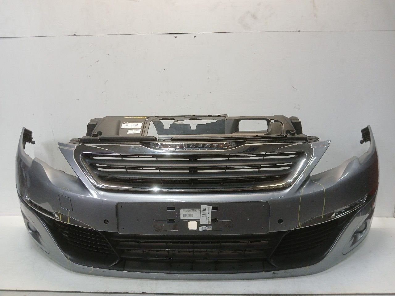 Bumper voor Peugeot 308, Autos : Pièces & Accessoires, Onderdelen@venauto.nl, Van der Ven Autorecycling B.V., Ettenseweg 76, 4706 PB Roosendaal, The Netherlands