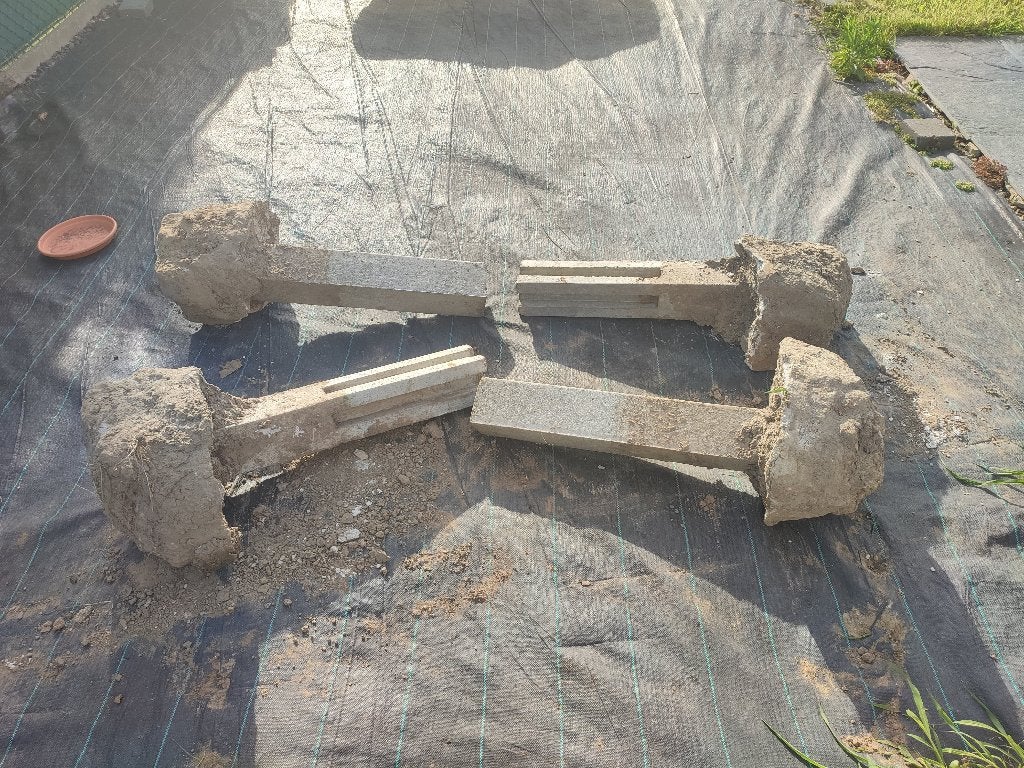 betonpaaltjes voor betonplaat van 40 cm., Ophalen, Gebruikt