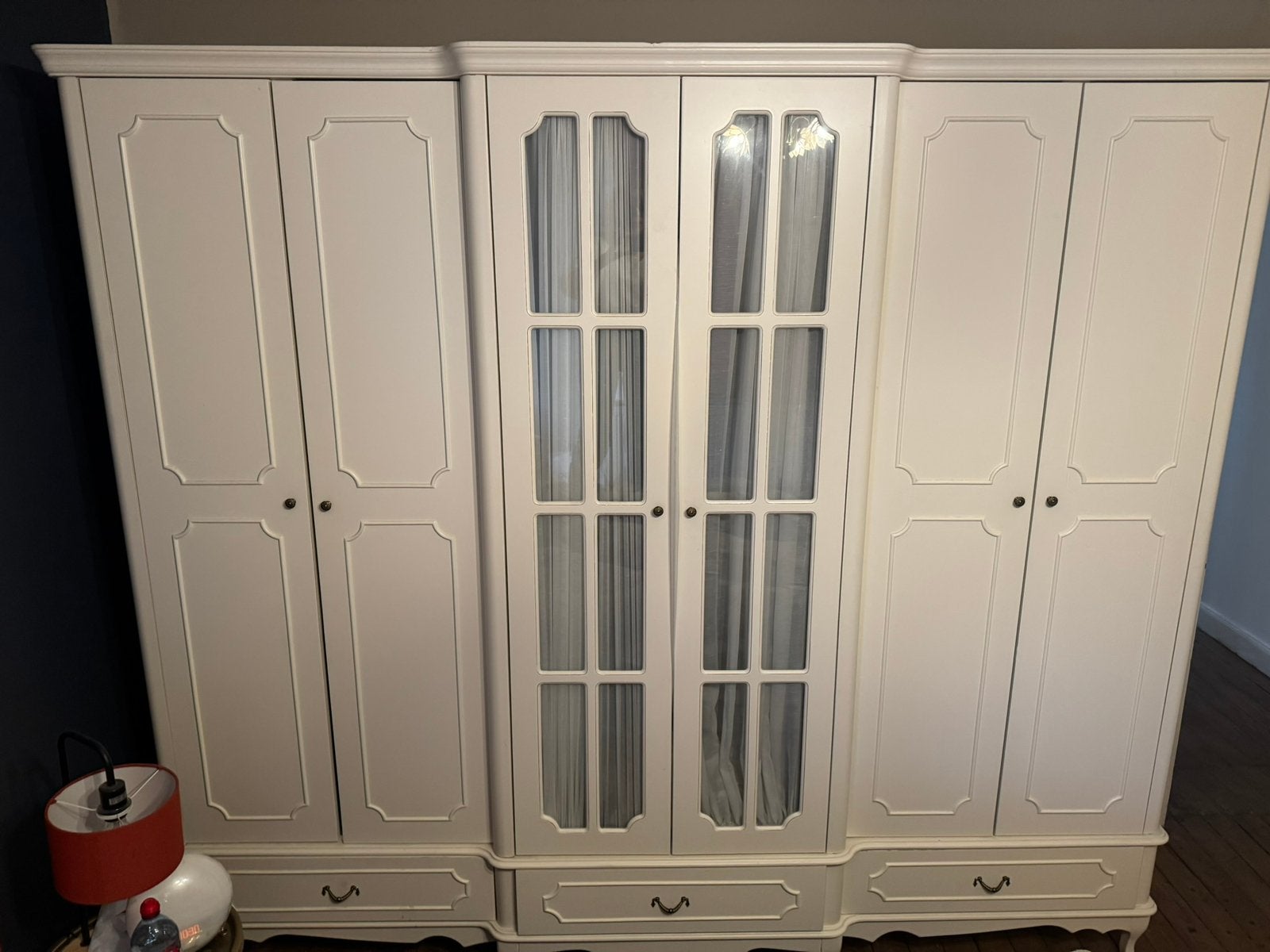 Très belle armoire spacieux et pratique, Maison & Meubles, Enlèvement, Comme neuf, Incomtemporain