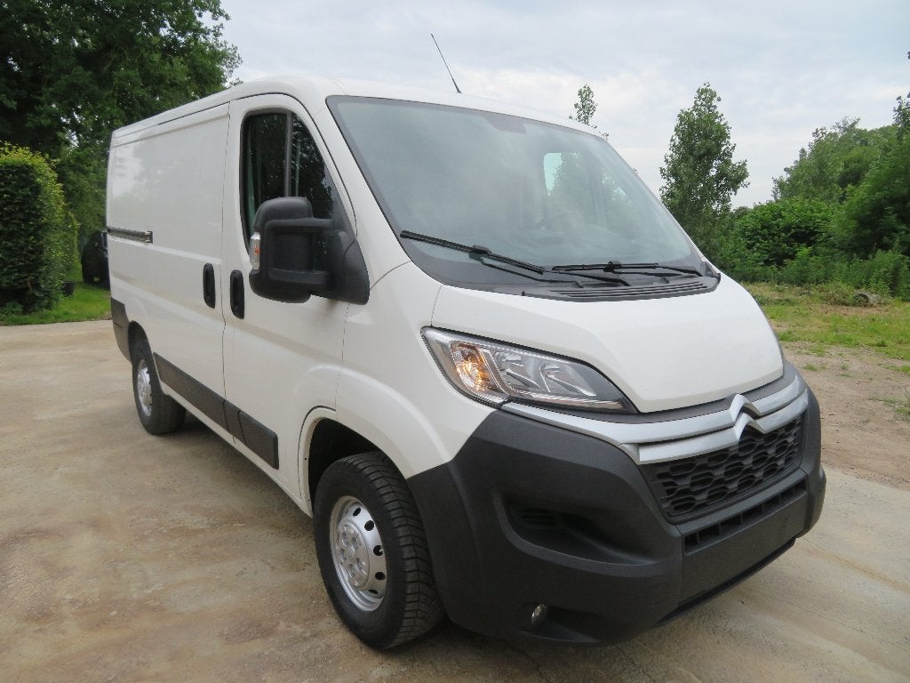 Citroën Jumper 2.2 BlueHDi - L1H1 - 2021 - 142.204km - €6d, Auto's, Voorwielaandrijving, Stof, 4 cilinders, Citroën