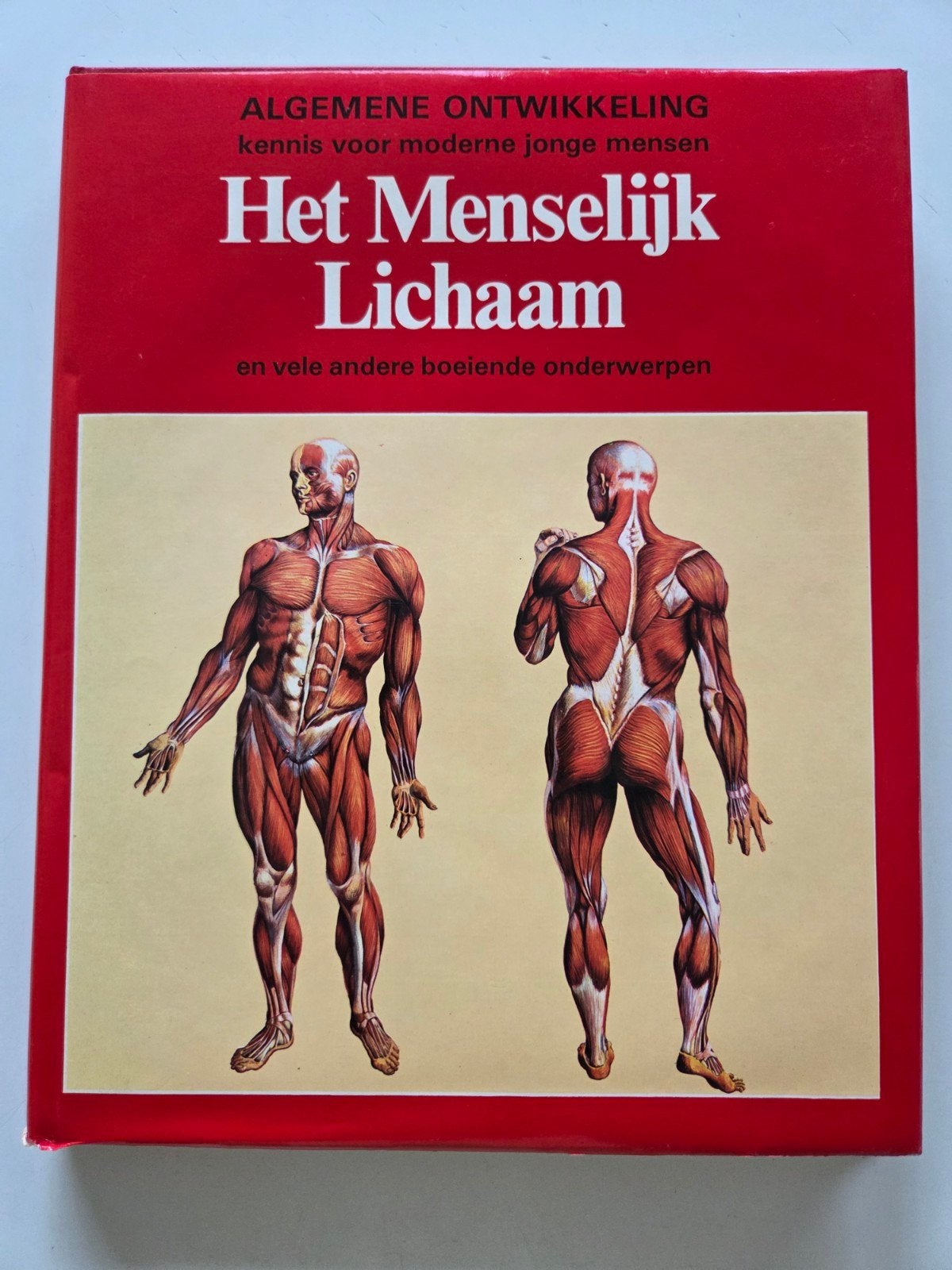 Het Menselijk Lichaam en andere onderwerpen, Ophalen of Verzenden, Zo goed als nieuw