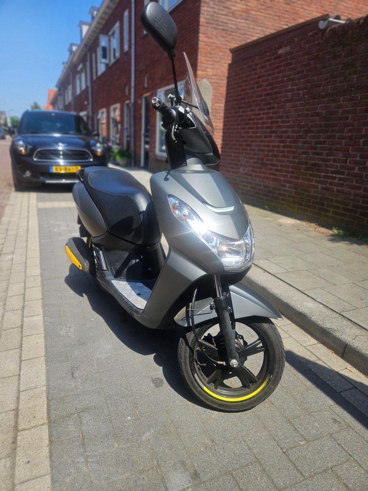 Peugeot Kisbee GT 50cc klasse B 4 takt 2021 - 10.841 km, Fietsen en Brommers, Scooters | Peugeot, Gebruikt, Overige modellen, Ophalen of Verzenden