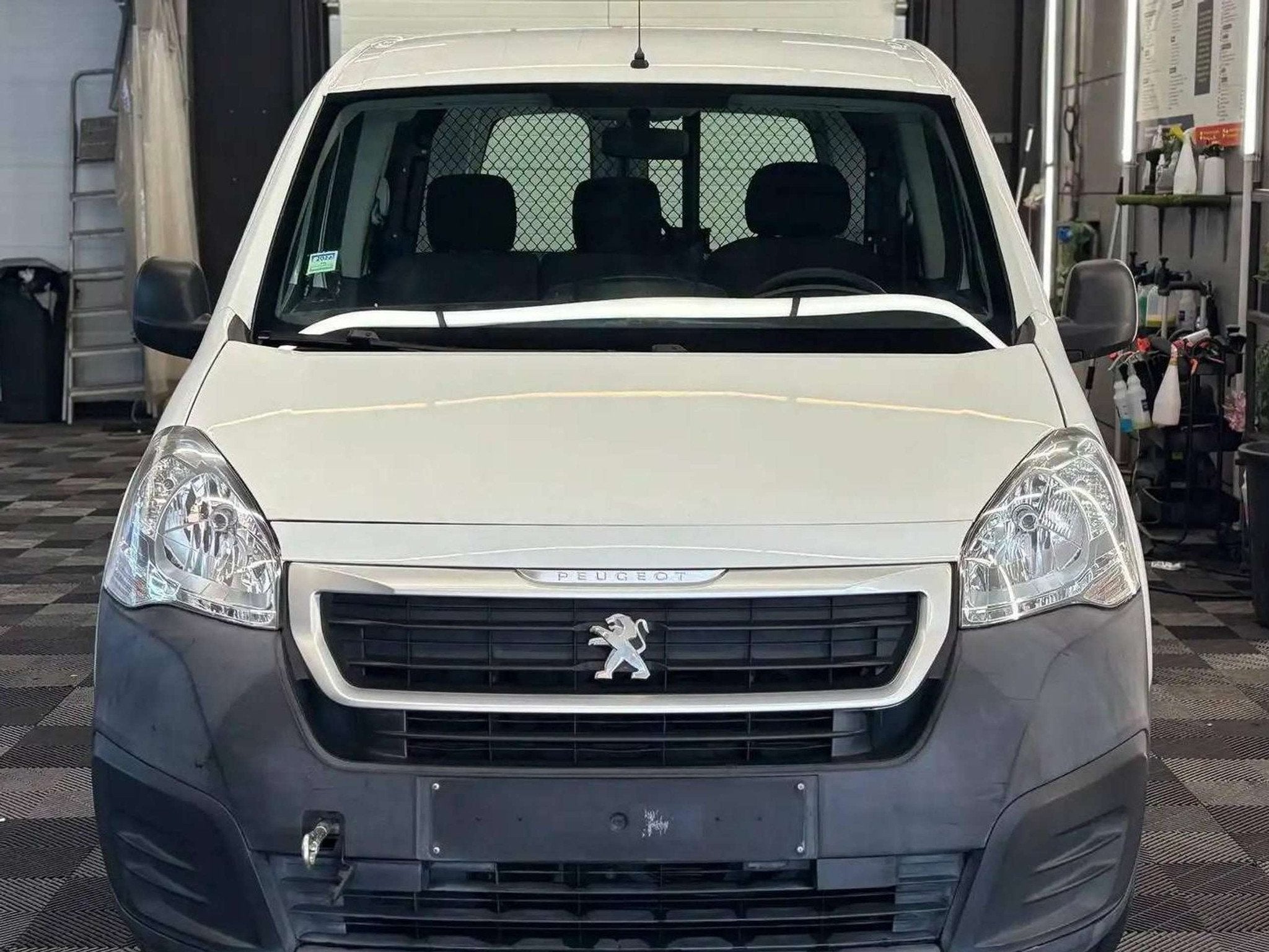Peugeot Partner BENZINE bj2017 EUR6b JOINT DE CULASSE, Autos, Achat, Entreprise, 3 places, Autre carrosserie