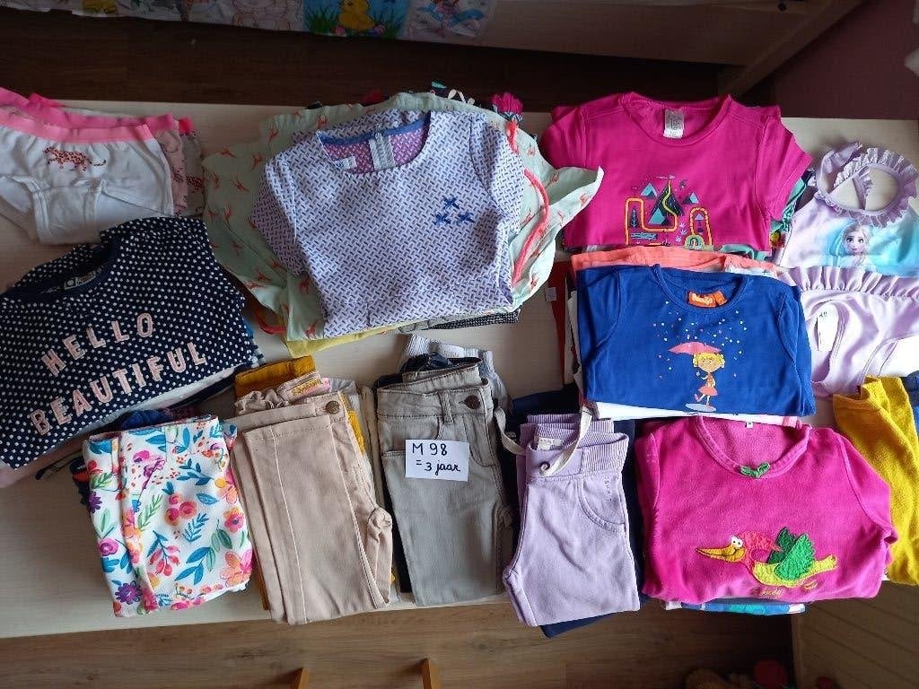 Emballage neuf pour vêtements pour filles taille 98, Enlèvement ou Envoi, Comme neuf, Taille 98
