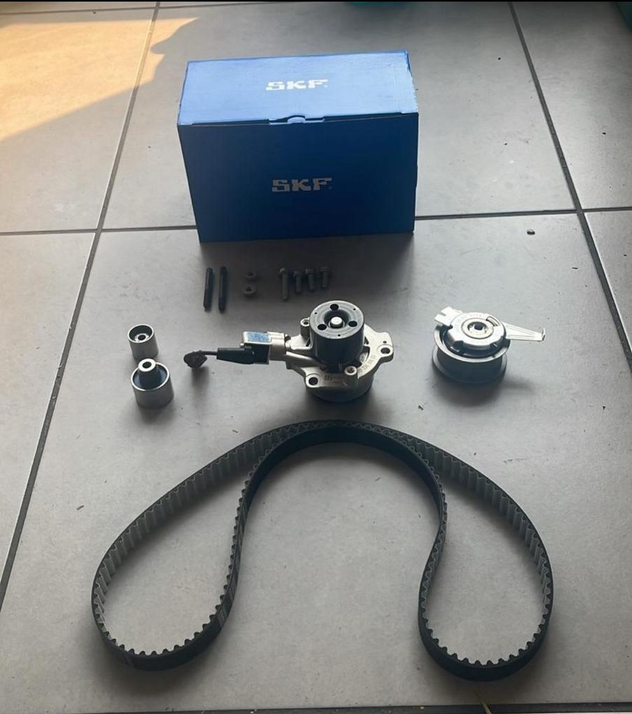 KIT DISTRIBUTION 1.6 et2.0 TDI Vw, AUDI, SEAT  SKF 2015-2024, Enlèvement ou Envoi, Neuf, Seat